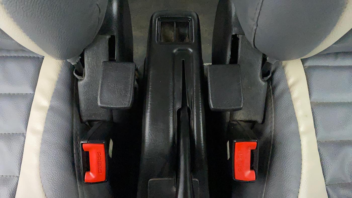 2019 Maruti Eeco 5 STR CNG WITH AC PLUSHTR, CNG, Manual, 34,890 km, Driver Side Adjustment Panel