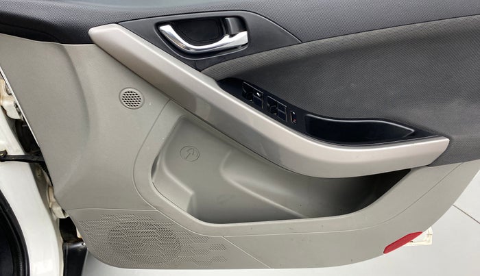 2019 Tata NEXON XZ PLUS PETROL, Petrol, Manual, 66,582 km, Driver Side Door Panels Control