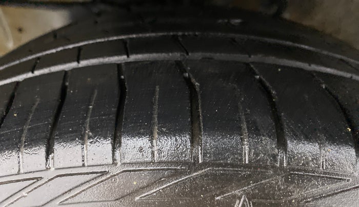 2019 Tata NEXON XZ PLUS PETROL, Petrol, Manual, 66,582 km, Left Front Tyre Tread
