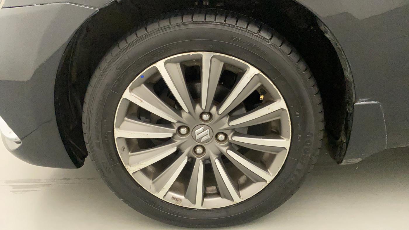 2019 Maruti Ciaz ALPHA  AT 1.5 SHVS PETROL, Petrol, Automatic, 66,269 km, Left Front Wheel