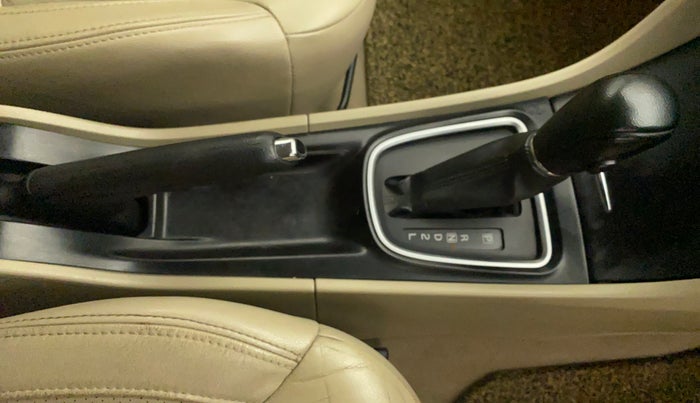 2019 Maruti Ciaz ALPHA  AT 1.5 SHVS PETROL, Petrol, Automatic, 66,269 km, Gear Lever