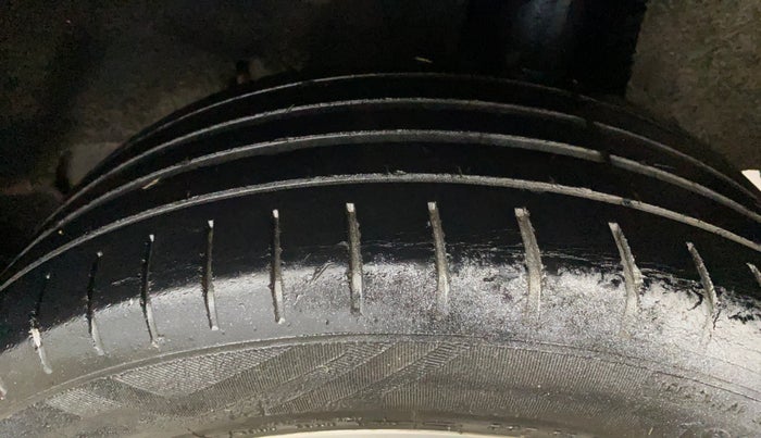 2017 Maruti Baleno ZETA CVT PETROL 1.2, Petrol, Automatic, 84,157 km, Left Rear Tyre Tread