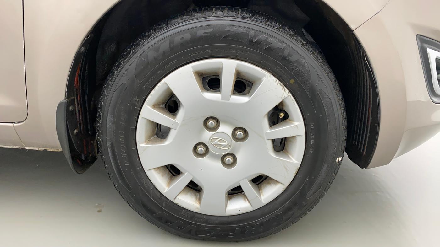 2013 Hyundai i20 MAGNA O 1.2, CNG, Manual, 60,551 km, Right Front Wheel