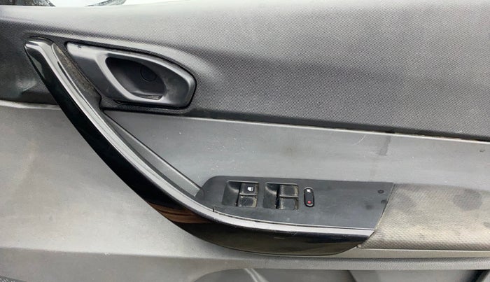 2018 Tata TIGOR XT PETROL, Petrol, Manual, 91,156 km, Driver Side Door Panels Control