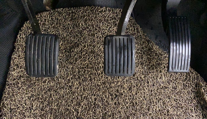 2016 Hyundai Grand i10 SPORTZ 1.2 KAPPA VTVT, CNG, Manual, 68,269 km, Pedals