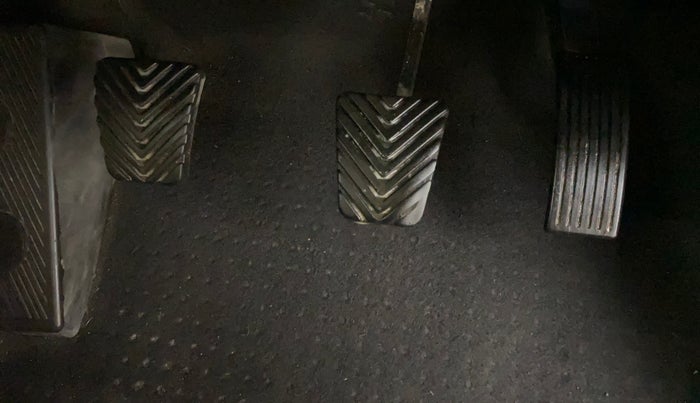 2017 Hyundai Verna 1.6 VTVT SX O, Petrol, Manual, 50,266 km, Pedals