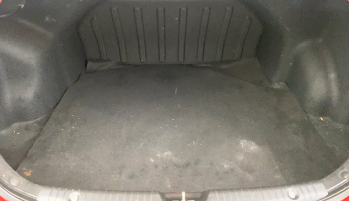 2017 Hyundai Verna 1.6 VTVT SX O, Petrol, Manual, 50,266 km, Boot Inside