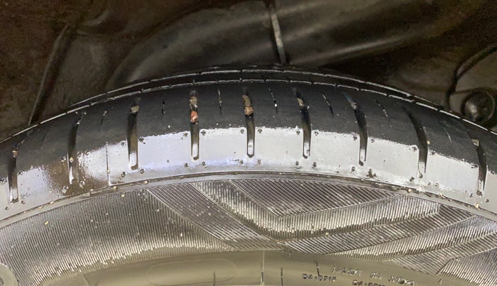 2017 Hyundai Verna 1.6 VTVT SX O, Petrol, Manual, 50,266 km, Left Rear Tyre Tread