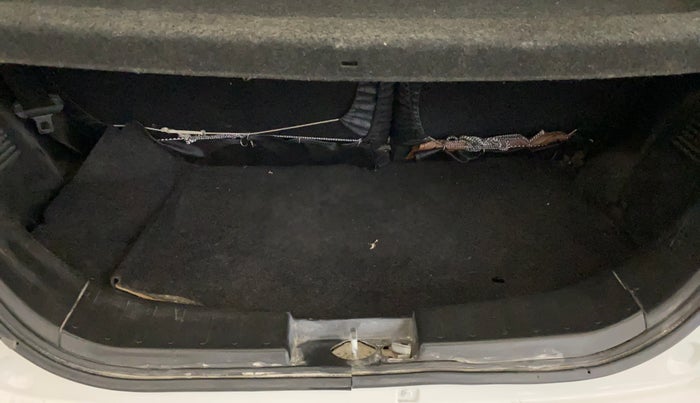 2016 Maruti Wagon R Stingray VXI, Petrol, Manual, 93,873 km, Boot Inside