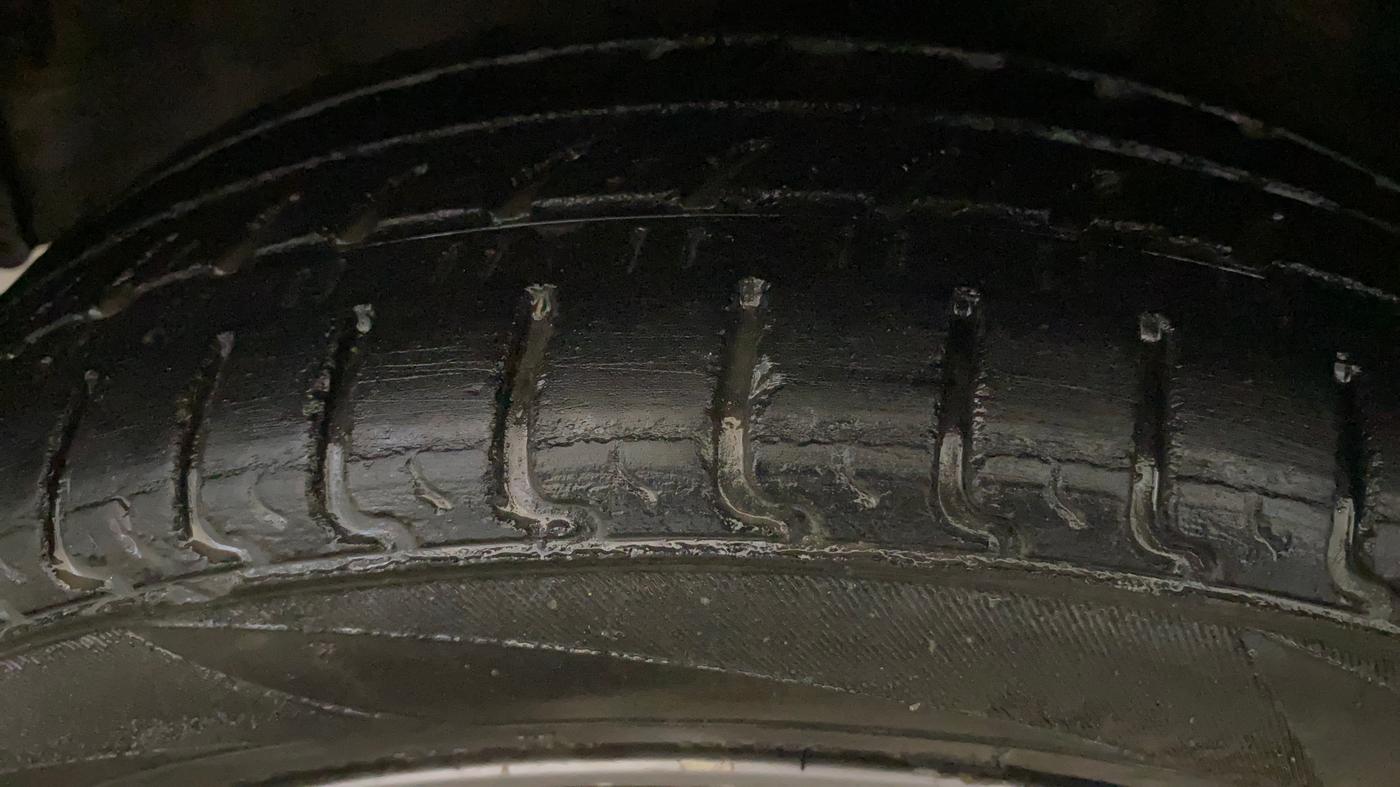2016 Maruti Wagon R Stingray VXI, Petrol, Manual, 93,873 km, Left Front Tyre Tread