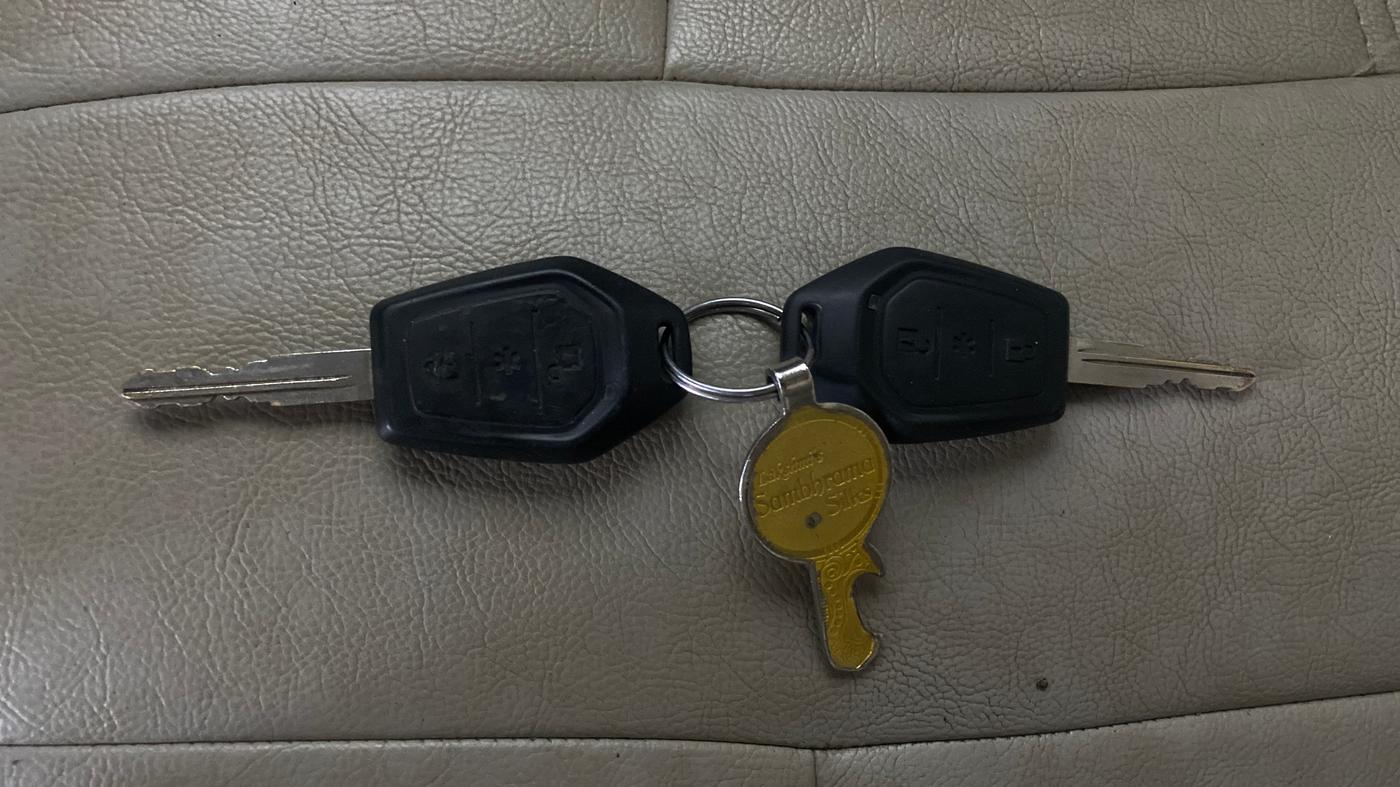 2015 Mahindra TUV300 T8, Diesel, Manual, 96,355 km, Key Close Up