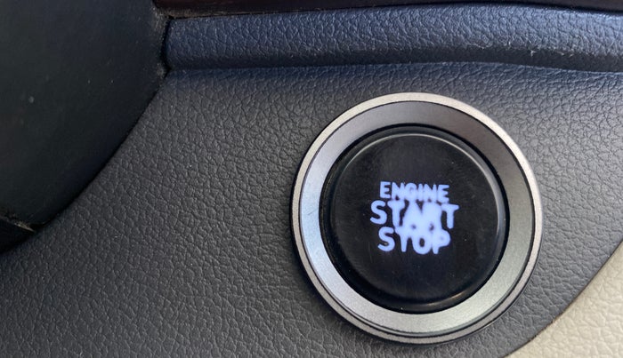 2022 Hyundai AURA SX 1.2, Petrol, Manual, 51,185 km, Keyless Start/ Stop Button