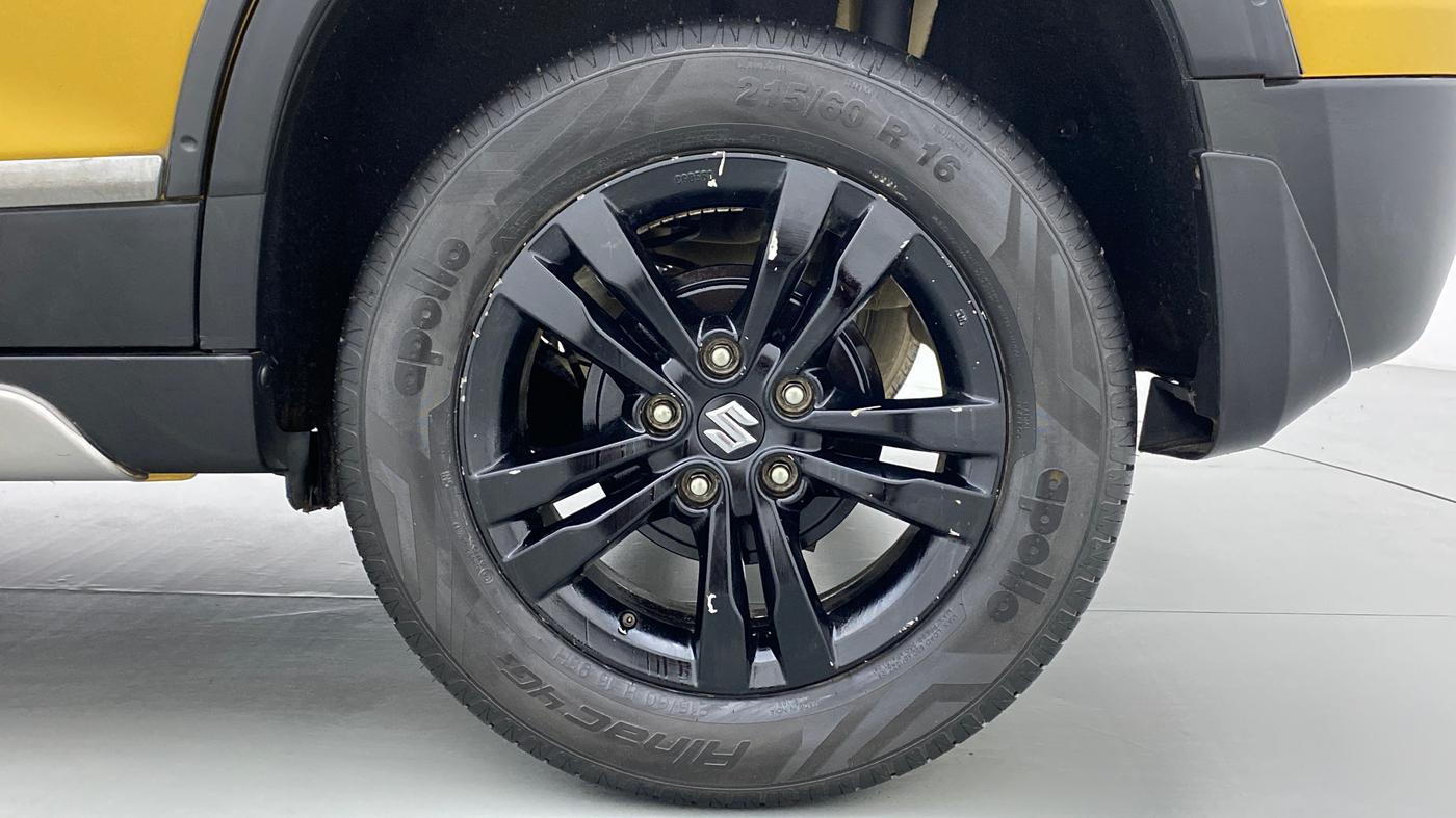 2019 Maruti Vitara Brezza ZDI+ DUAL TONE AMT, Diesel, Automatic, 37,597 km, Left Rear Wheel