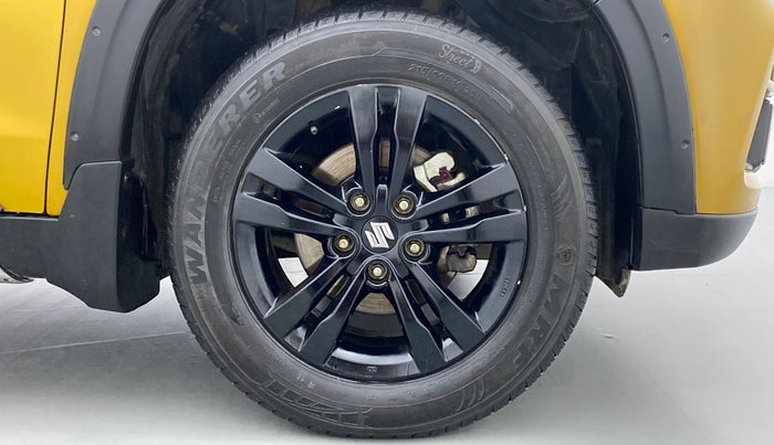 2019 Maruti Vitara Brezza ZDI+ DUAL TONE AMT, Diesel, Automatic, 37,597 km, Right Front Wheel