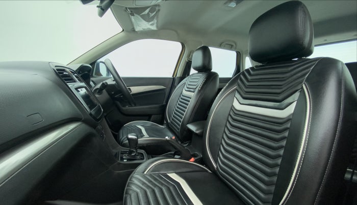 2019 Maruti Vitara Brezza ZDI+ DUAL TONE AMT, Diesel, Automatic, 37,597 km, Right Side Front Door Cabin