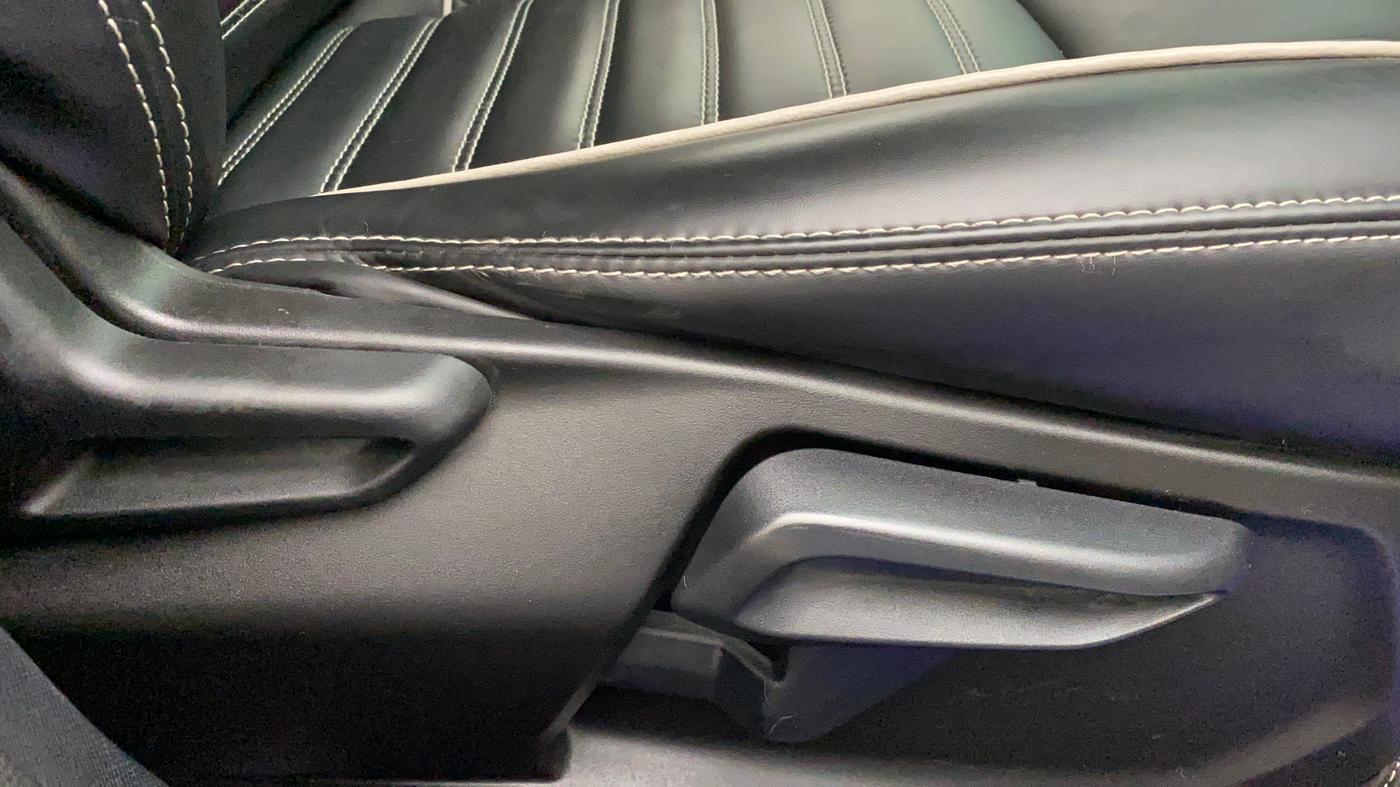 2021 Tata NEXON XZA PLUS SUNROOF PETROL, Petrol, Automatic, 35,445 km, Driver Side Adjustment Panel