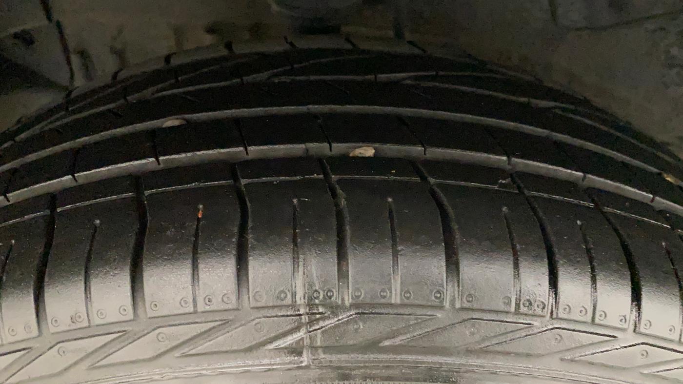 2021 Tata NEXON XZA PLUS SUNROOF PETROL, Petrol, Automatic, 35,445 km, Right Rear Tyre Tread