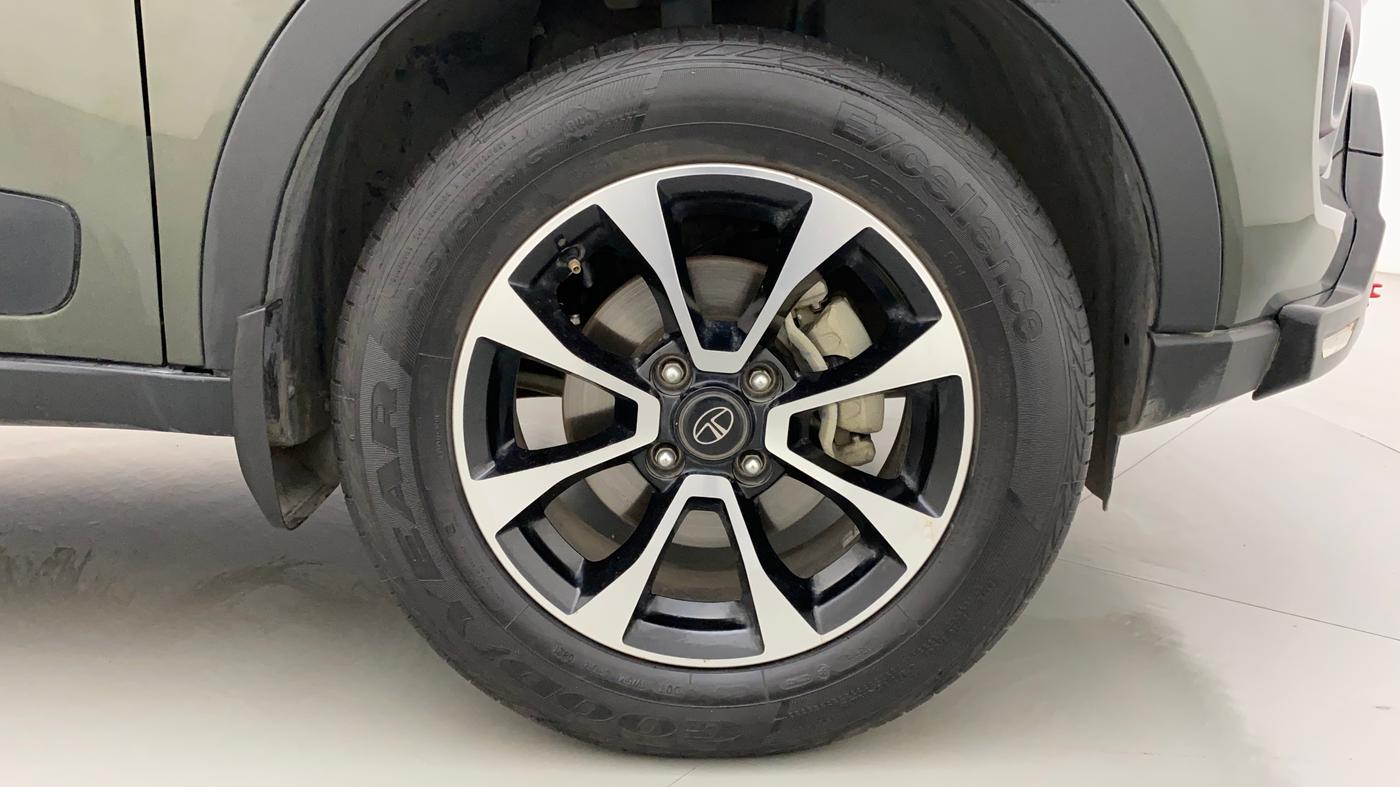 2021 Tata NEXON XZA PLUS SUNROOF PETROL, Petrol, Automatic, 35,445 km, Right Front Wheel