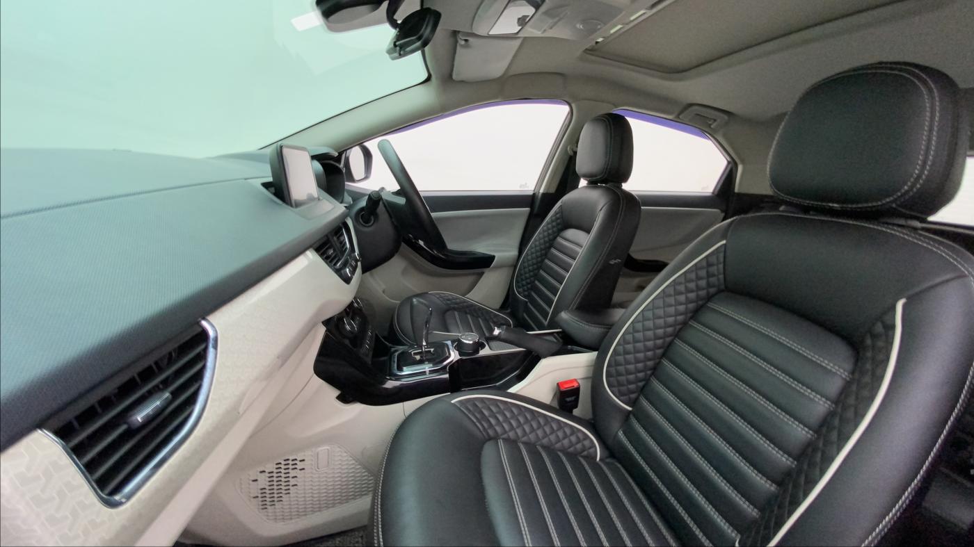 2021 Tata NEXON XZA PLUS SUNROOF PETROL, Petrol, Automatic, 35,445 km, Right Side Front Door Cabin