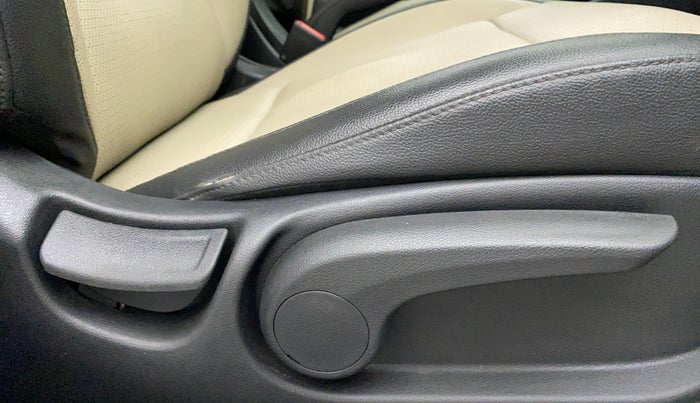 2019 Hyundai Verna 1.6 CRDI SX (O) AT, Diesel, Automatic, 59,987 km, Driver Side Adjustment Panel