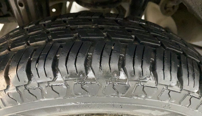 2010 Maruti Zen Estilo LXI, Petrol, Manual, 17,890 km, Right Rear Tyre Tread
