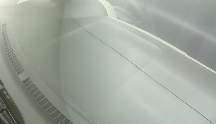 2010 Maruti Zen Estilo LXI, Petrol, Manual, 17,890 km, Front windshield - Minor spot on windshield