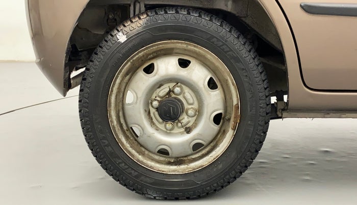 2010 Maruti Zen Estilo LXI, Petrol, Manual, 17,890 km, Right Rear Wheel