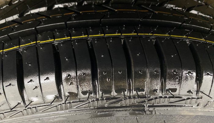 2018 Maruti Alto K10 VXI, Petrol, Manual, 57,895 km, Left Front Tyre Tread