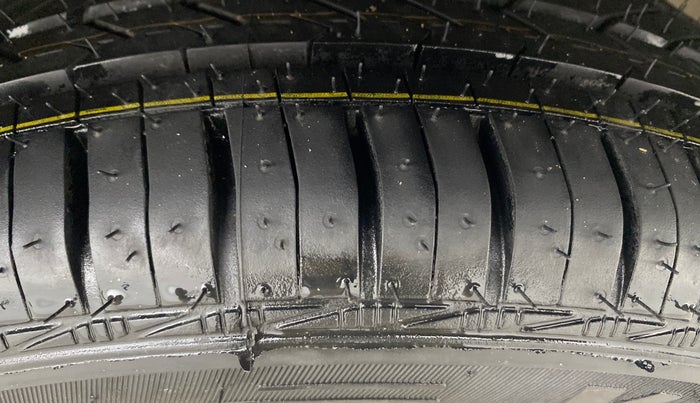 2018 Maruti Alto K10 VXI, Petrol, Manual, 57,895 km, Right Front Tyre Tread