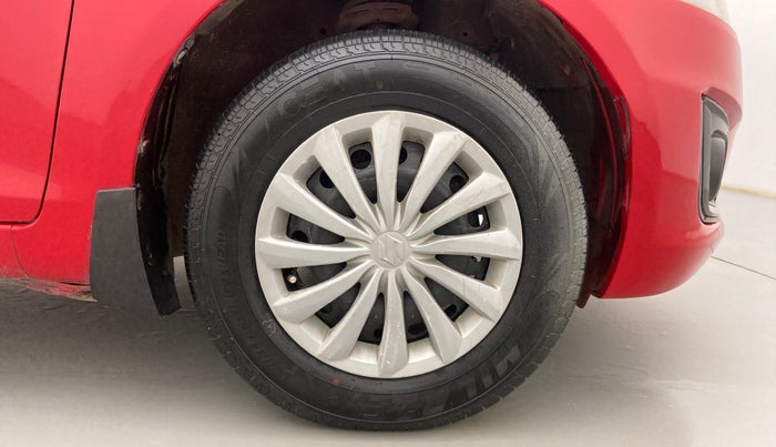 2015 Maruti Swift LDI, Diesel, Manual, 79,359 km, Right Front Wheel