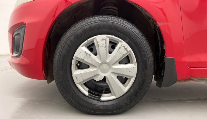 2015 Maruti Swift LDI, Diesel, Manual, 79,359 km, Left Front Wheel