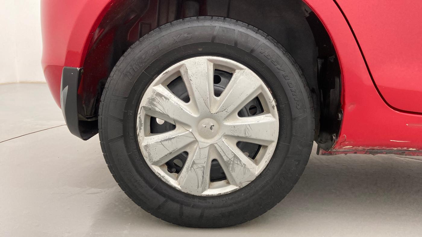 2015 Maruti Swift LDI, Diesel, Manual, 79,359 km, Right Rear Wheel