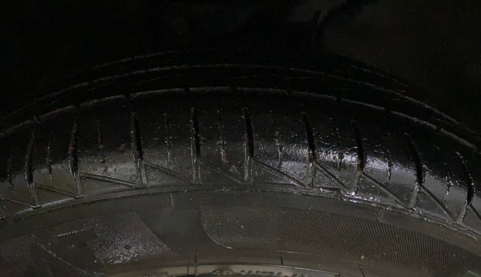 2020 Maruti Alto VXI, Petrol, Manual, 49,616 km, Right Front Tyre Tread