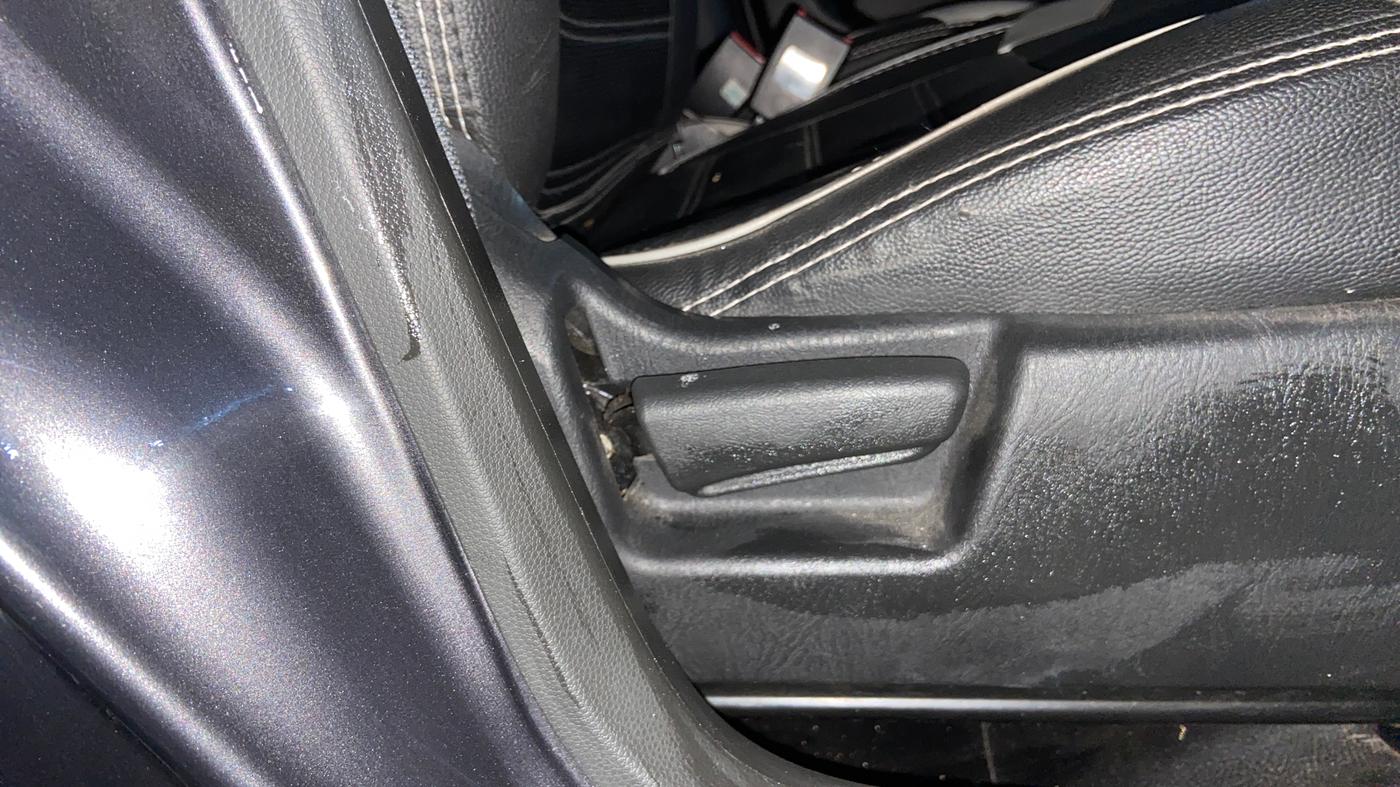 2020 Maruti Alto VXI, Petrol, Manual, 49,616 km, Driver Side Adjustment Panel