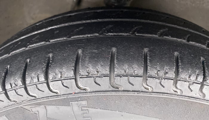 2019 Maruti Alto 800 LXI, Petrol, Manual, 14,519 km, Right Front Tyre Tread