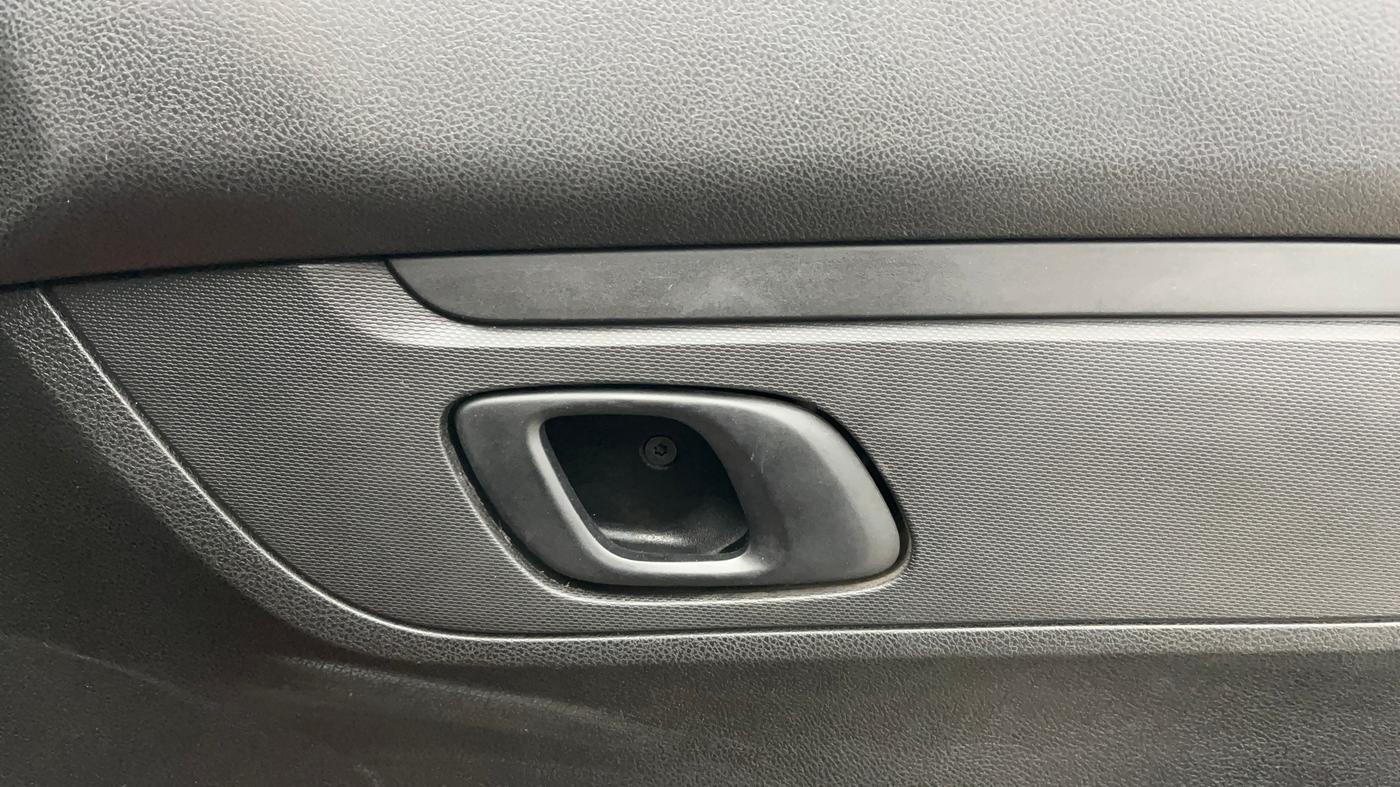2019 Renault Kwid RXL, Petrol, Manual, 27,315 km, Driver Side Door Panels Control