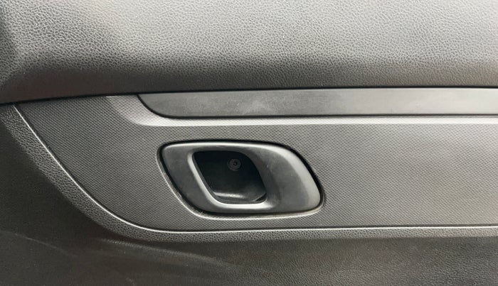 2019 Renault Kwid RXL, Petrol, Manual, 27,315 km, Driver Side Door Panels Control