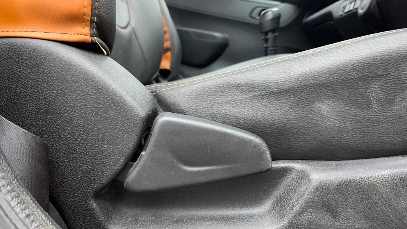 2019 Renault Kwid RXL, Petrol, Manual, 27,315 km, Driver Side Adjustment Panel