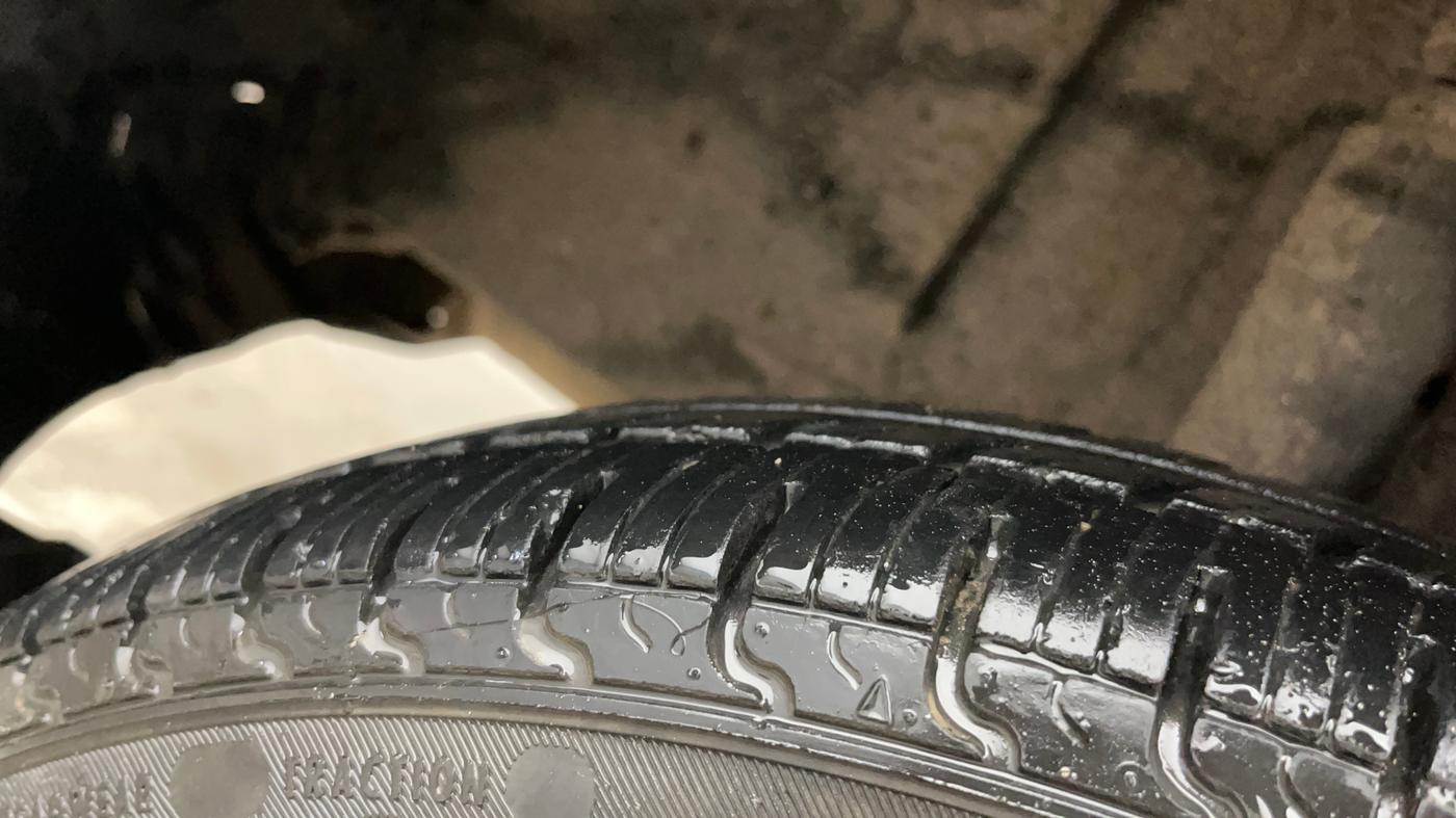 2019 Renault Kwid RXL, Petrol, Manual, 27,315 km, Right Rear Tyre Tread