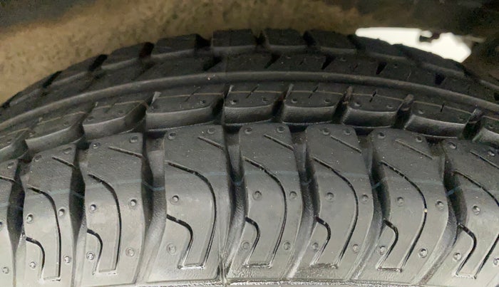 2017 Maruti Wagon R 1.0 LXI CNG (O), CNG, Manual, 40,714 km, Left Rear Tyre Tread