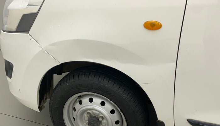 2017 Maruti Wagon R 1.0 LXI CNG (O), CNG, Manual, 40,714 km, Left fender - Slightly dented