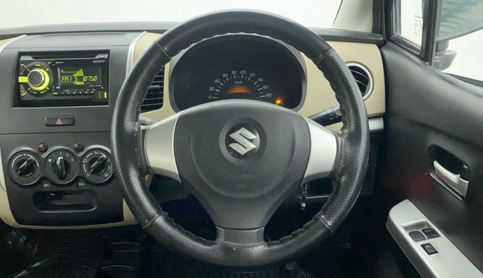 2017 Maruti Wagon R 1.0 LXI CNG (O), CNG, Manual, 40,714 km, Steering Wheel Close Up