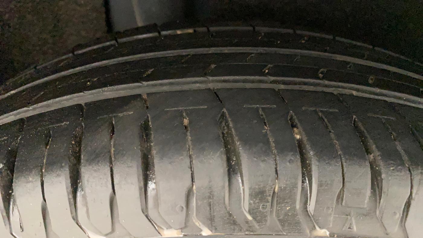 2017 Maruti Baleno DELTA PETROL 1.2, Petrol, Manual, 84,684 km, Right Rear Tyre Tread