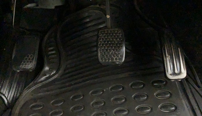 2014 Maruti Alto 800 LXI CNG, CNG, Manual, 1,11,635 km, Pedals