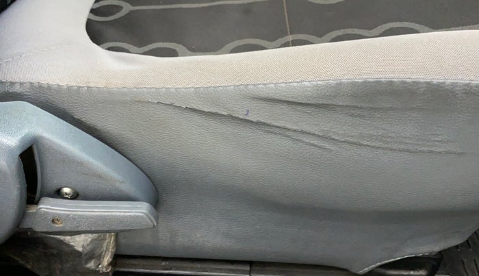 2014 Maruti Alto 800 LXI CNG, CNG, Manual, 1,11,635 km, Driver Side Adjustment Panel