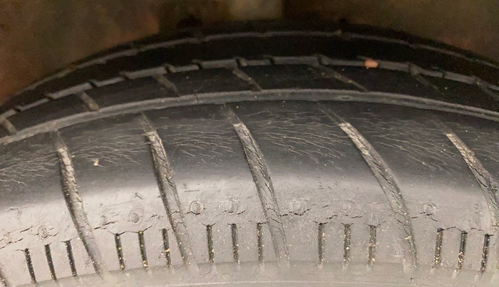 2018 Maruti Celerio ZXI, Petrol, Manual, 32,112 km, Right Front Tyre Tread