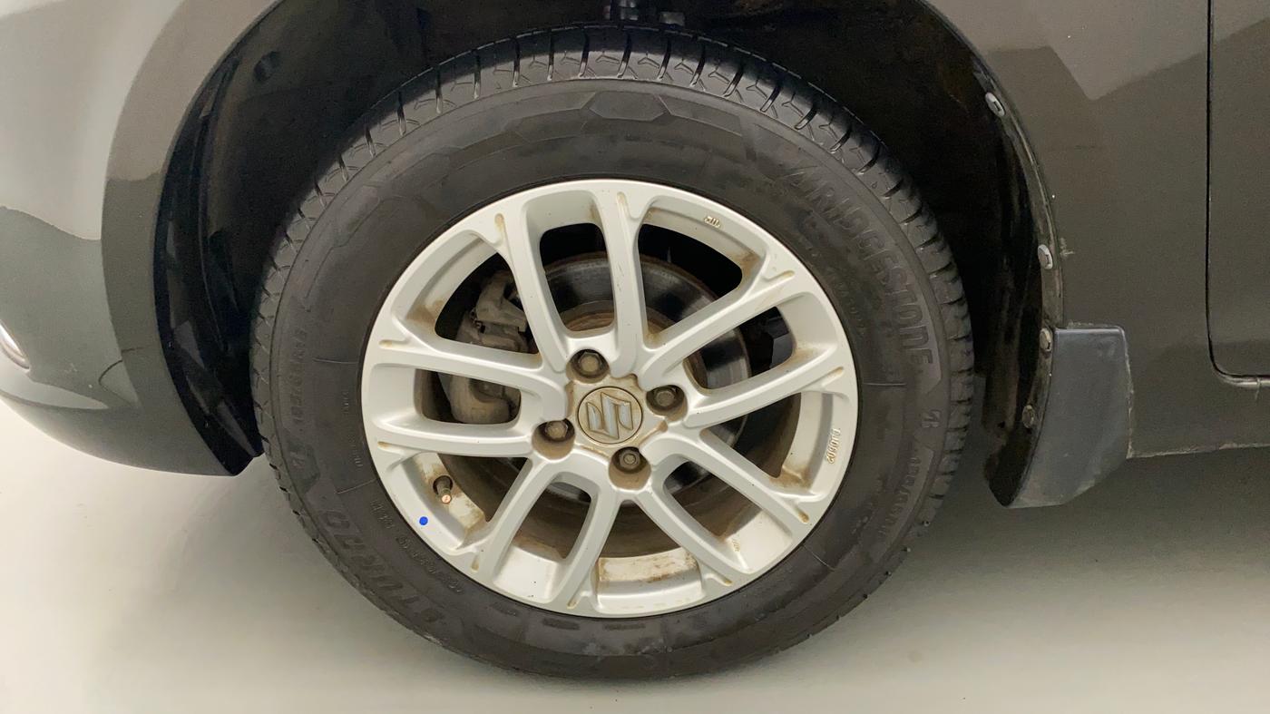 2016 Maruti Swift Dzire VXI AT, Petrol, Automatic, 92,121 km, Left Front Wheel