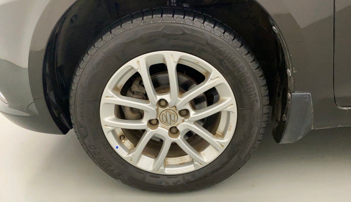 2016 Maruti Swift Dzire VXI AT, Petrol, Automatic, 92,121 km, Left Front Wheel