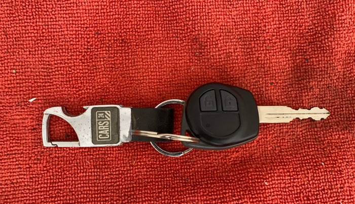 2016 Maruti Swift Dzire VXI AT, Petrol, Automatic, 92,121 km, Key Close Up