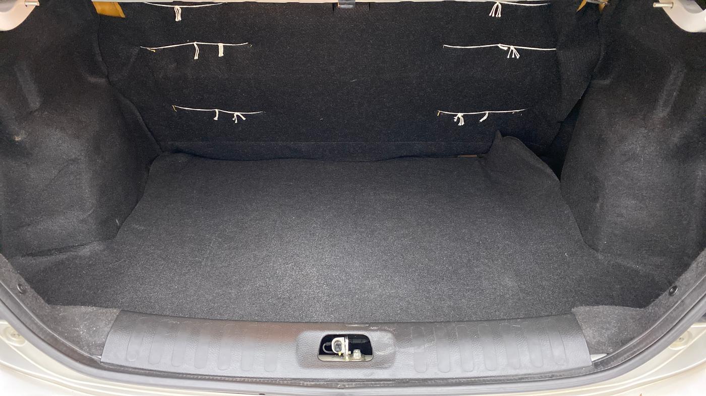 2015 Maruti Swift Dzire LXI, Petrol, Manual, 33,767 km, Boot Inside
